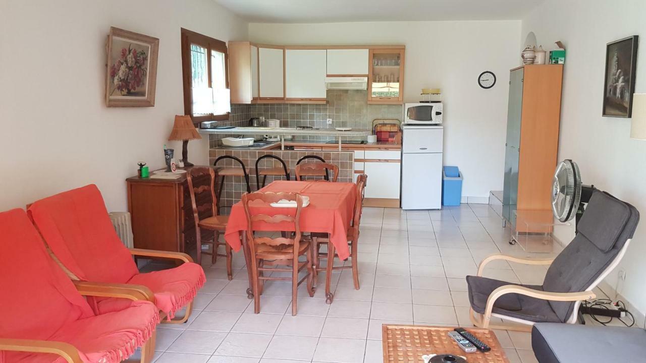 Saint Raphael - Appartement Dans Villa Au Calme A Valescure Y- Prix Inchanges Exterior foto